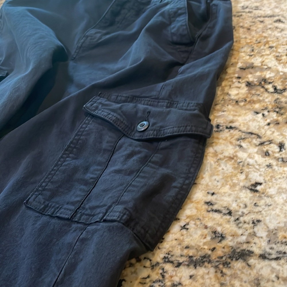 WOMENS American Eagle Black Cargo Stretch Pants in size 2 regular - Picture 10 of 11